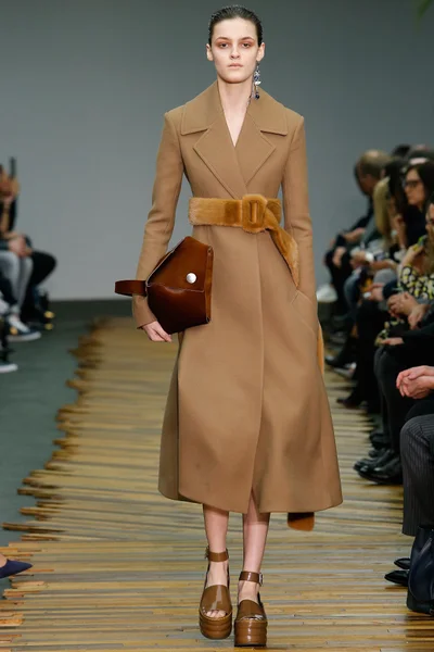 Look 29